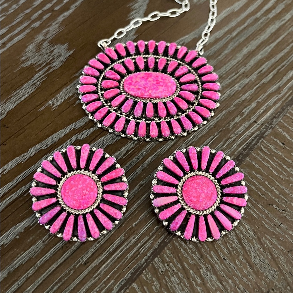 Navajo Pink Cluster Earrings - Picture 8 of 8